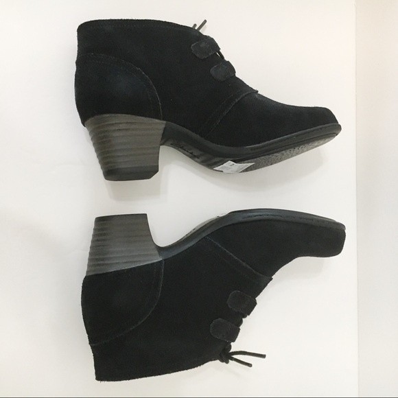 6W 6 WIDE WIDTH Clarks Womens Valarie Black Suede Leather Block Heel Boots Shoes - Picture 6 of 9